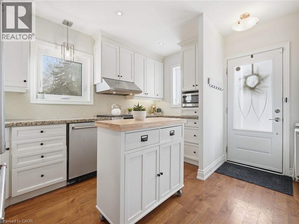 Single Family at 205 PRINCE EDWARD Drive, Toronto, Ontario - Photo 4 - RE/MAX Garden City Realty