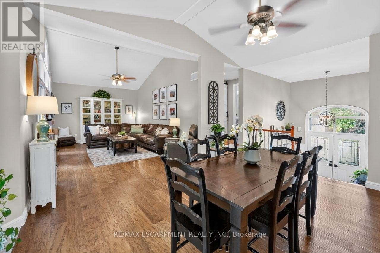 Single Family at 126 Dorchester Drive, Grimsby (Grimsby East), Ontario - Photo 6 - RE/MAX Garden City Realty