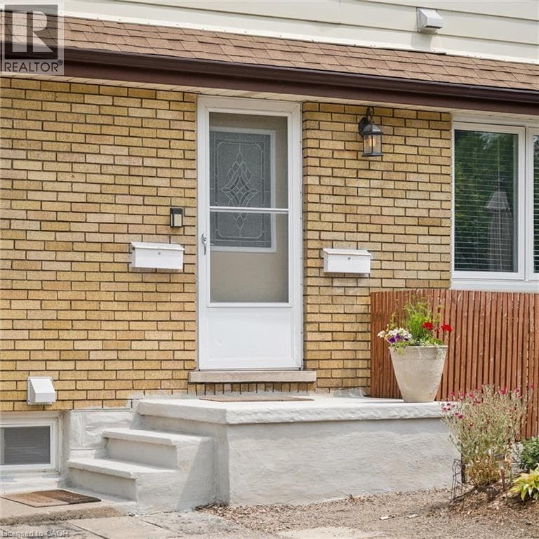 Single Family at 476 PROSPECT Avenue, Kitchener, Ontario - Photo 6 - RE/MAX Garden City Realty