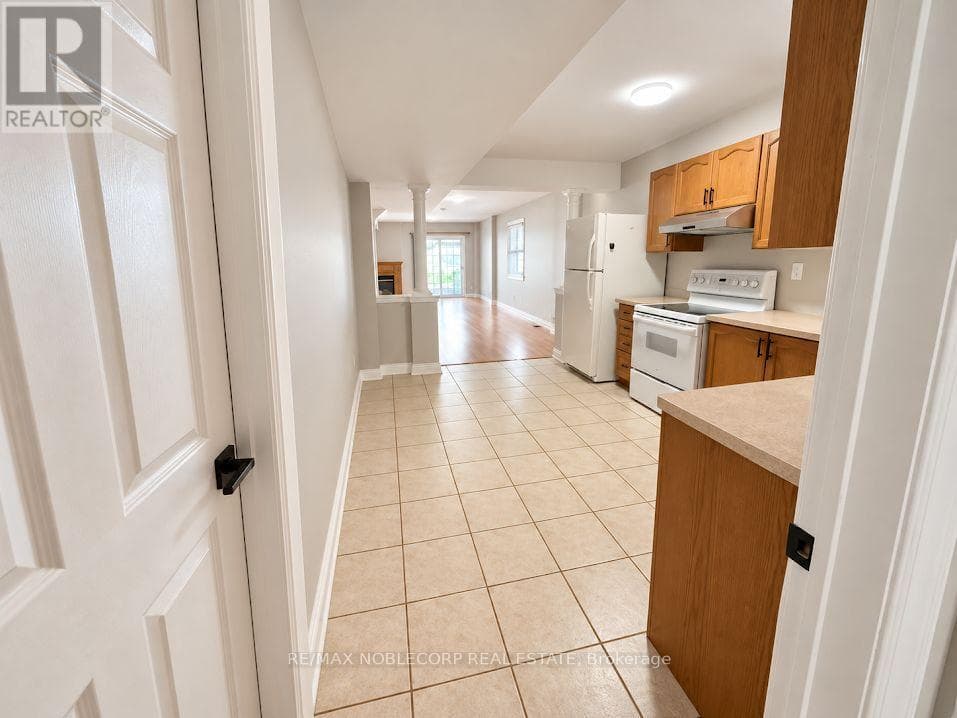 Single Family at 67 Macbride Crescent, Vaughan (Maple), Ontario - Photo 3 - RE/MAX Garden City Realty