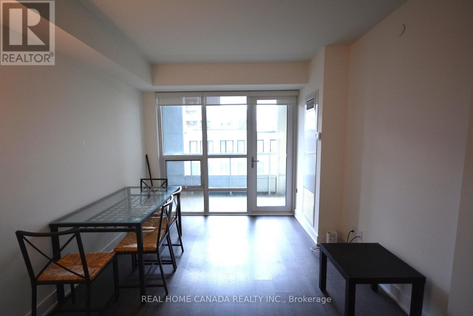 Single Family at 324- 38 Cameron Street, Toronto (Kensington-Chinatown), Ontario - Photo 3 - RE/MAX Garden City Realty