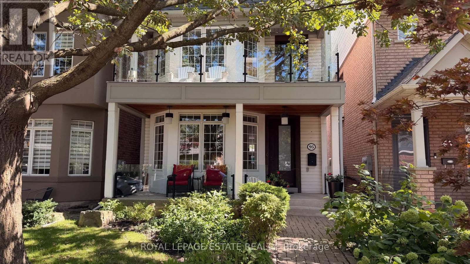 95 Boardwalk Drive