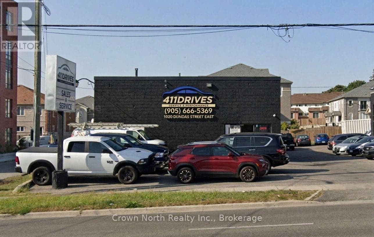 1020 Dundas Street