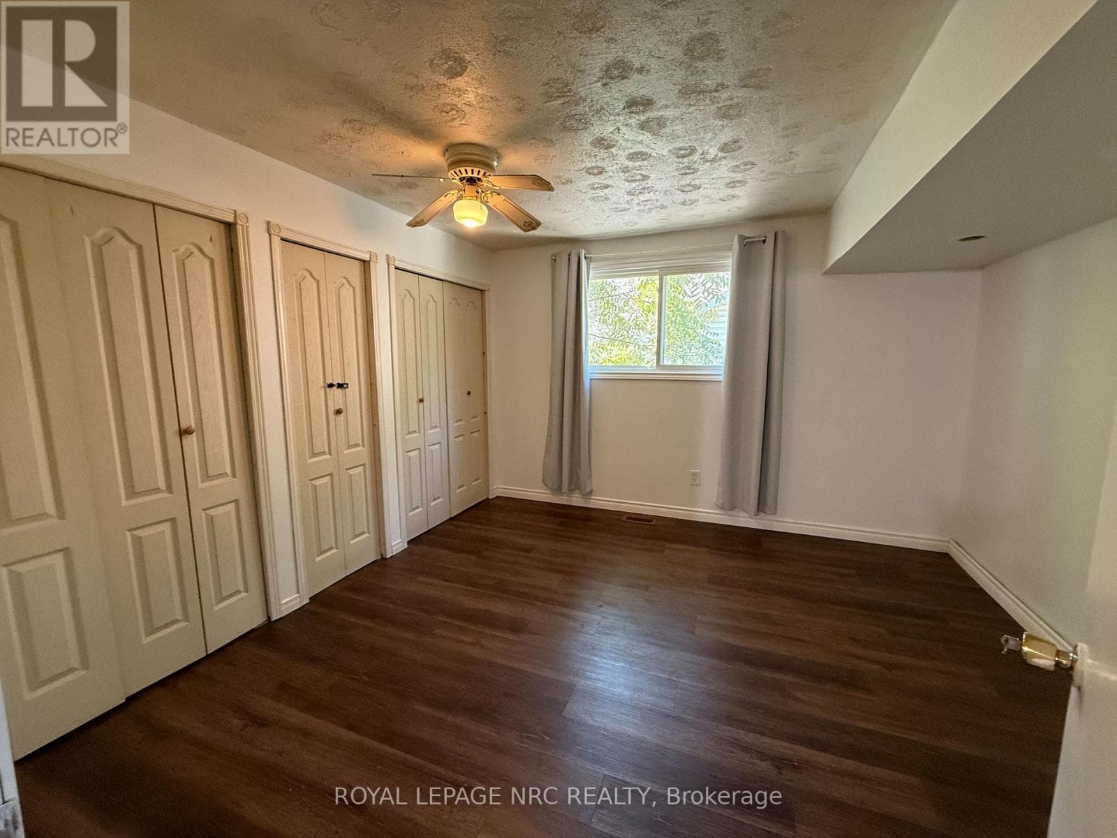 Single Family at Main level- 8200 WOODBINE Street, Niagara Falls (Ascot), Ontario - Photo 4 - RE/MAX Garden City Realty