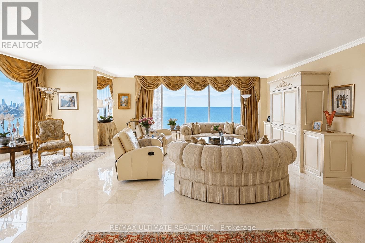 Single Family at 3705- 2045 Lake Shore Boulevard, Toronto (Mimico), Ontario - Photo 2 - RE/MAX Garden City Realty
