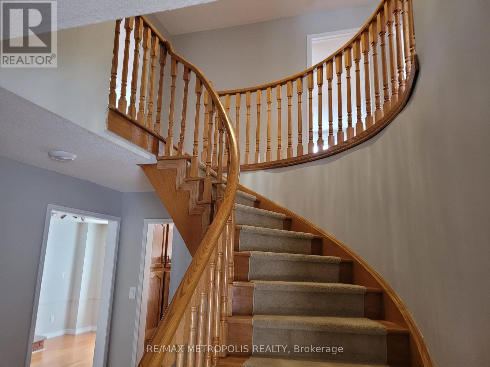 Single Family at 83 Windrush Trail, Toronto (Highland Creek), Ontario - Photo 2 - RE/MAX Garden City Realty