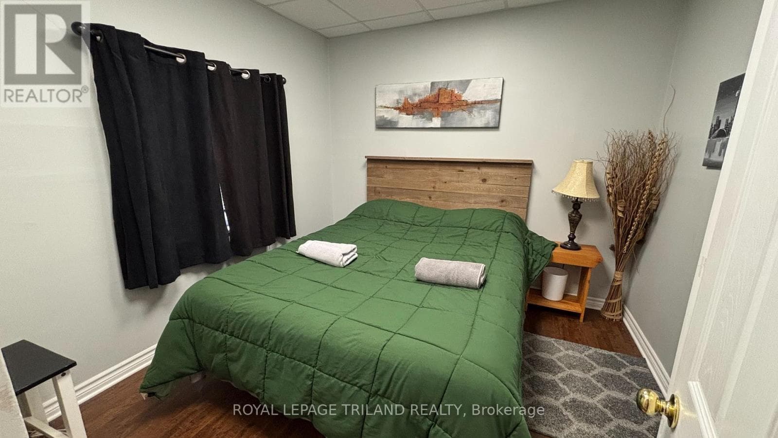 Multi-family at Main- 279 Charlotte Street, Central Elgin (Port Stanley), Ontario - Photo 7 - RE/MAX Garden City Realty