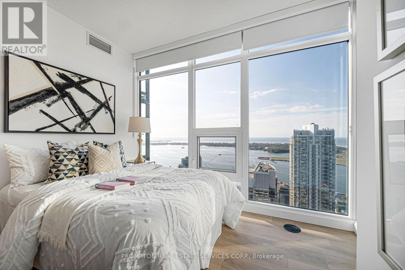 Single Family at 5210- 1 Concord cityplace Way, Toronto (Waterfront Communities), Ontario - Photo 2 - RE/MAX Garden City Realty