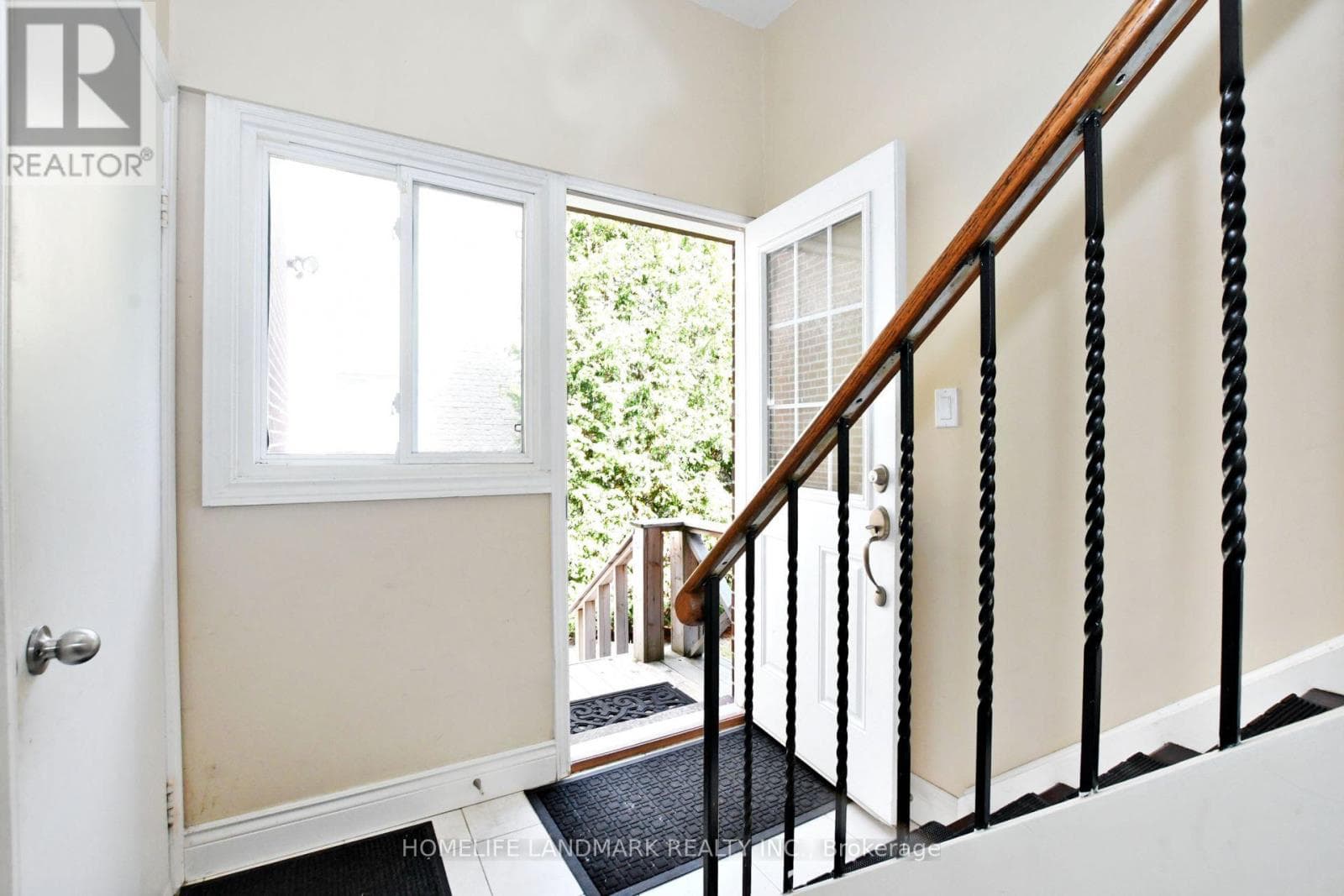 Single Family at 109 Brookside Road, Richmond Hill (Westbrook), Ontario - Photo 2 - RE/MAX Garden City Realty