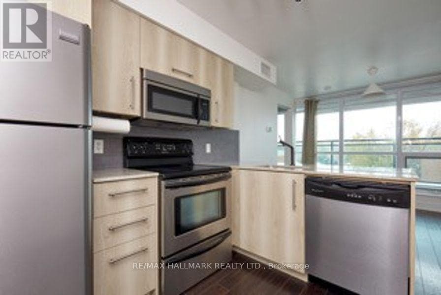 Single Family at 306- 1048 Broadview Avenue, Toronto (Broadview North), Ontario - Photo 6 - RE/MAX Garden City Realty