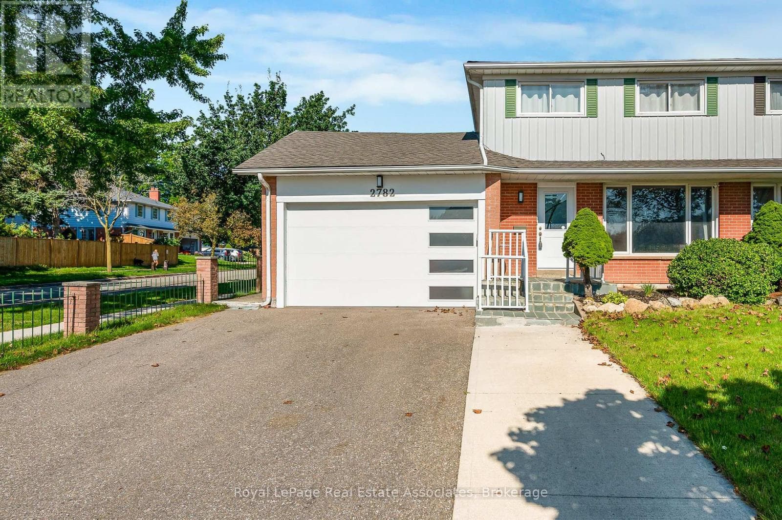 2782 Hollington Crescent