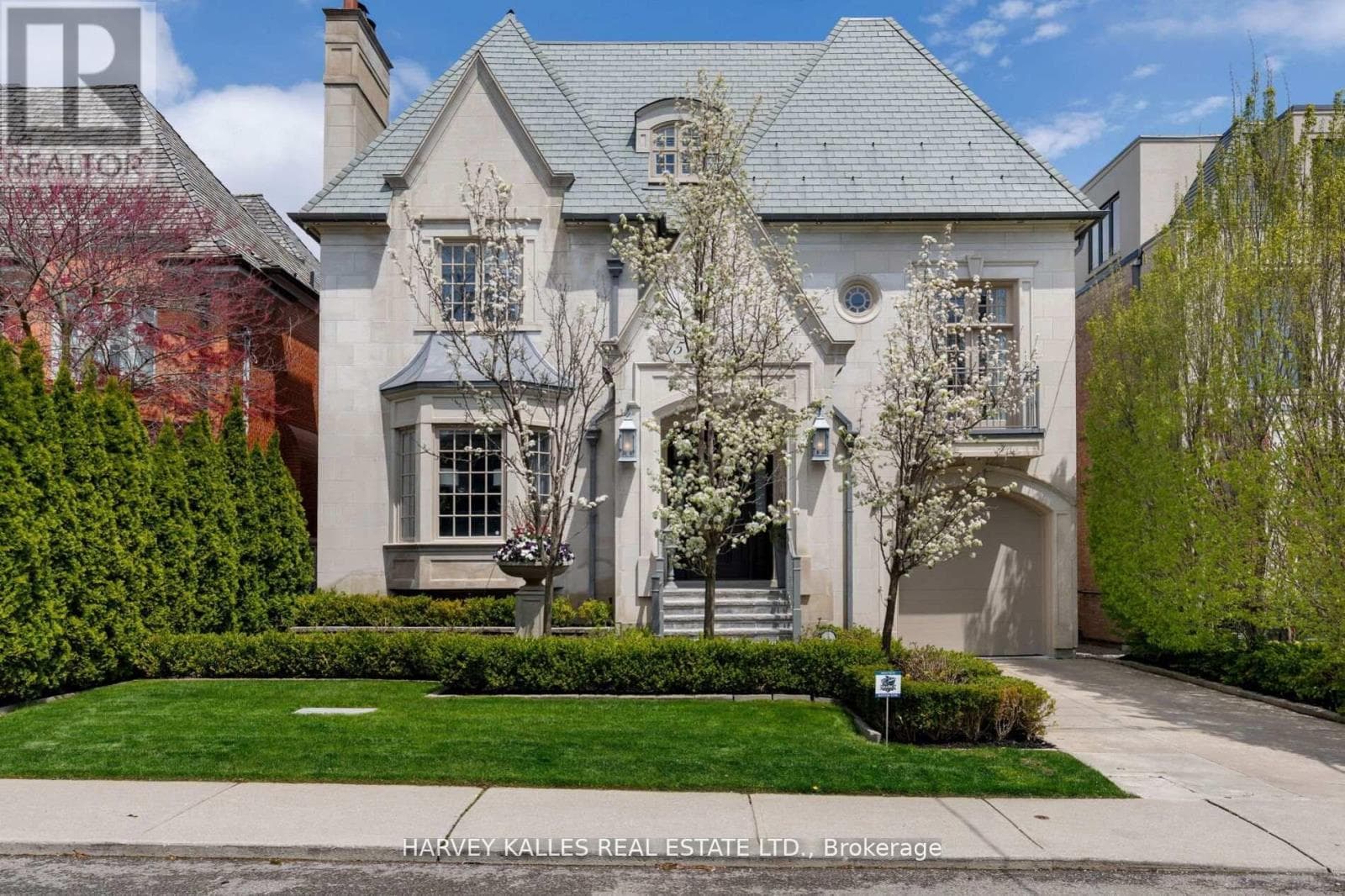 215 Dunvegan Road