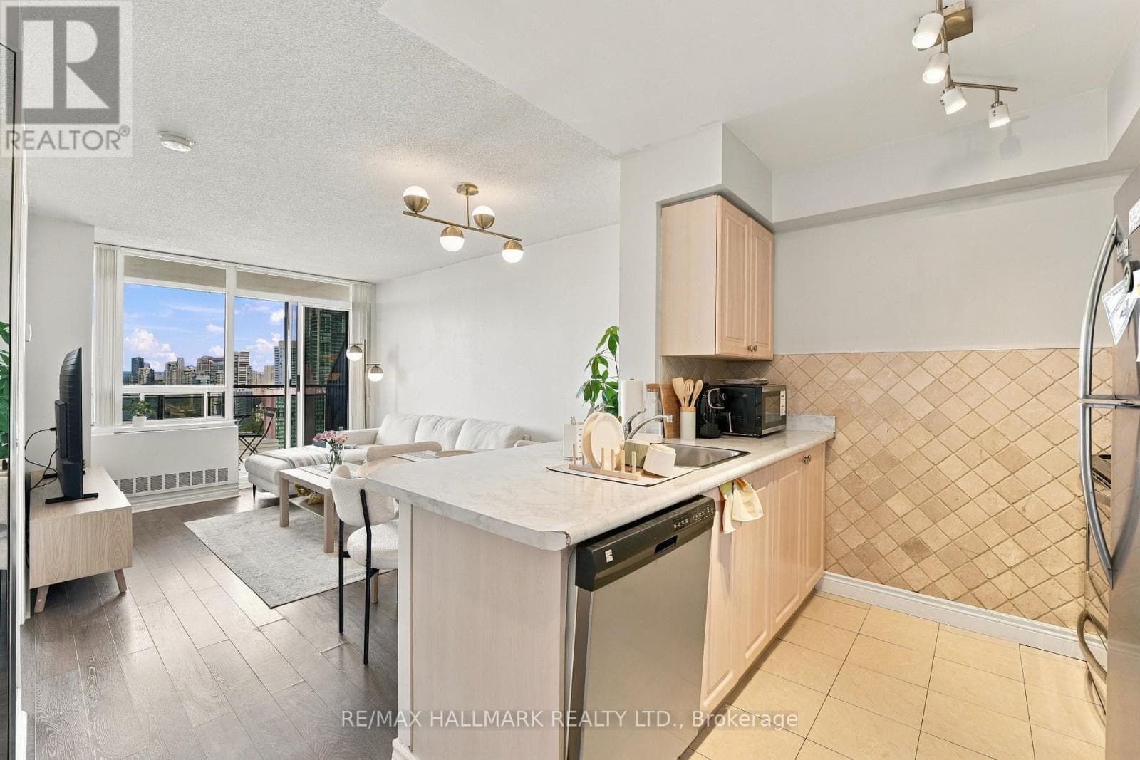 2808- 153 Beecroft Road