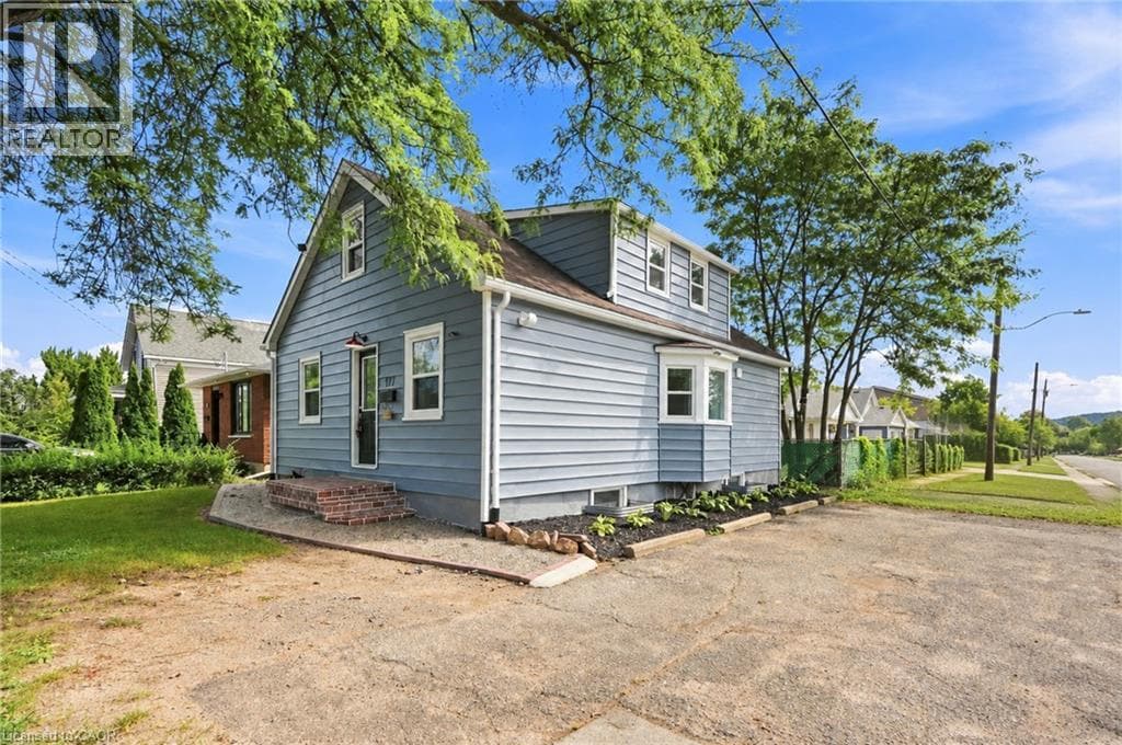Multi-family at 177 PELHAM Road, St. Catharines, Ontario - Photo 3 - RE/MAX Garden City Realty