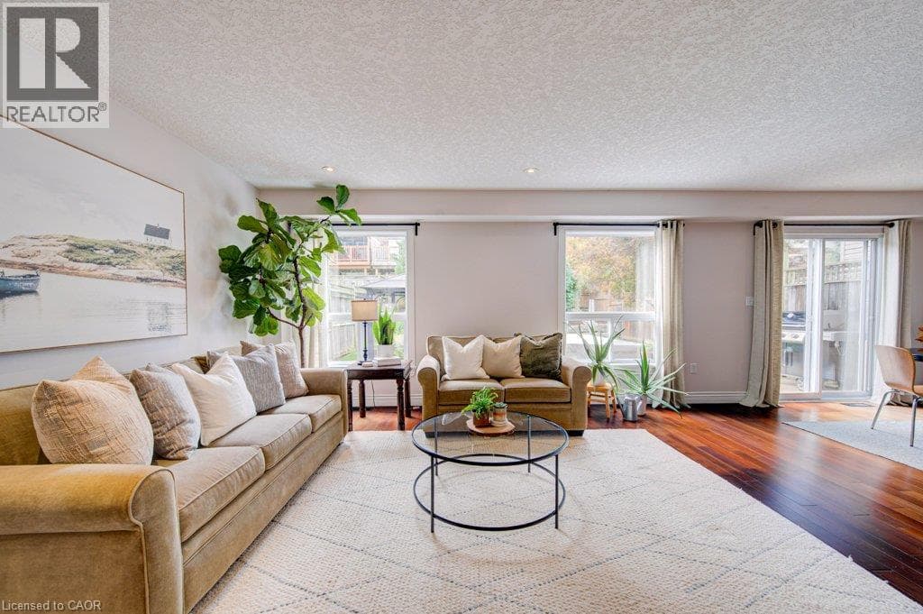 Single Family at 424 SAUVE Crescent, Waterloo, Ontario - Photo 10 - RE/MAX Garden City Realty