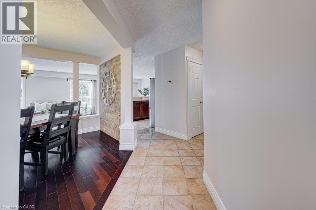Single Family at 424 SAUVE Crescent, Waterloo, Ontario - Photo 7 - RE/MAX Garden City Realty