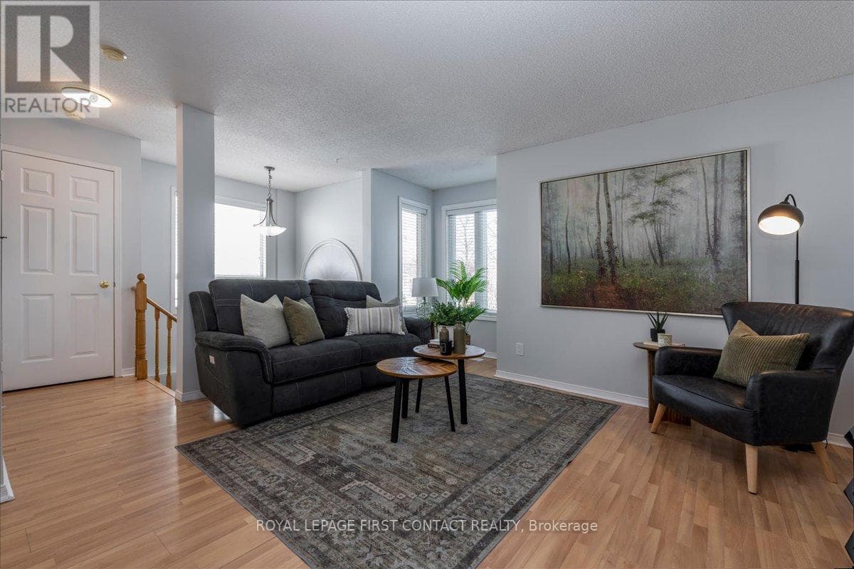 Single Family at 36 CHURCHLAND Drive, Barrie (Holly), Ontario - Photo 4 - RE/MAX Garden City Realty