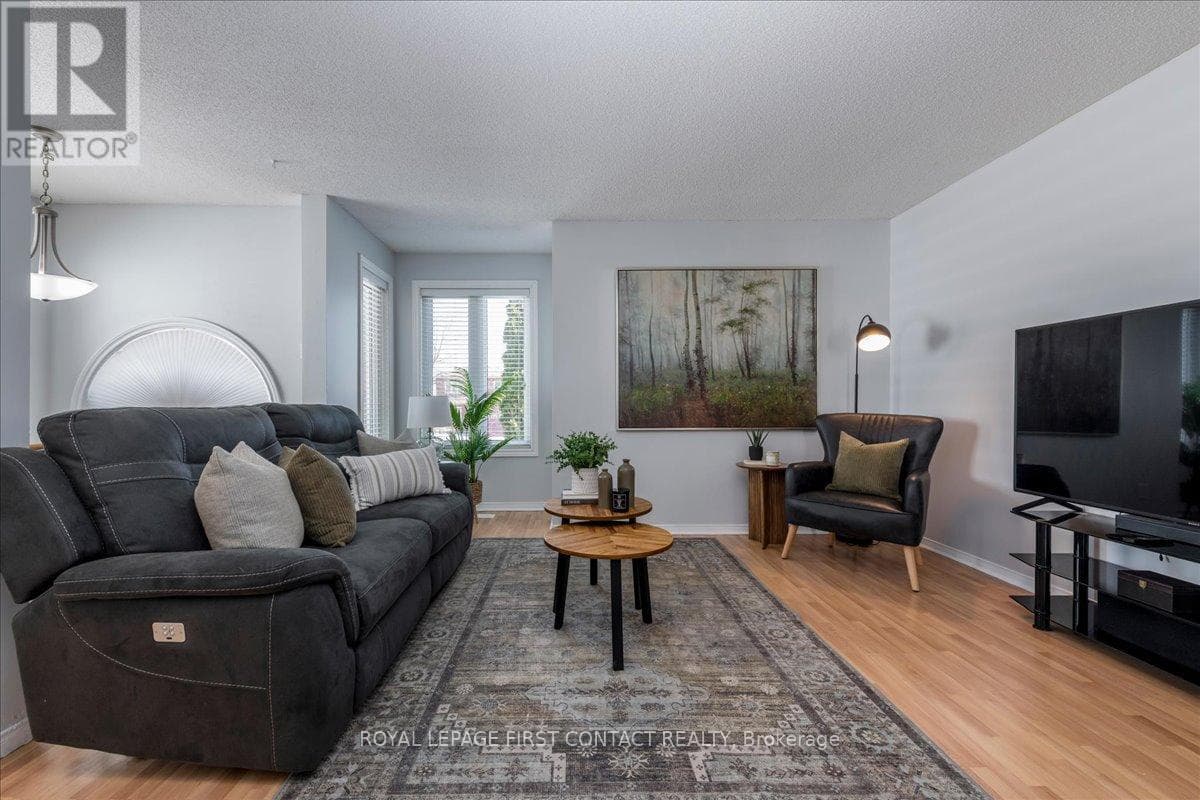 Single Family at 36 CHURCHLAND Drive, Barrie (Holly), Ontario - Photo 5 - RE/MAX Garden City Realty