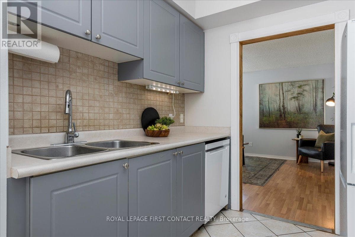 Single Family at 36 CHURCHLAND Drive, Barrie (Holly), Ontario - Photo 8 - RE/MAX Garden City Realty
