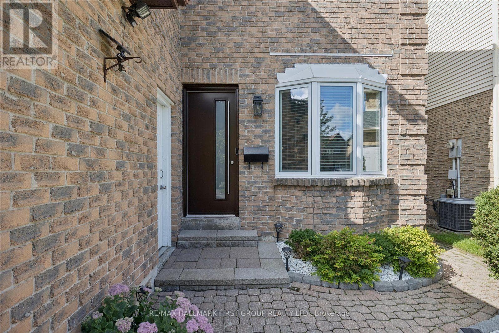 Single Family at 736 Stonepath Circle, Pickering (Amberlea), Ontario - Photo 2 - RE/MAX Garden City Realty
