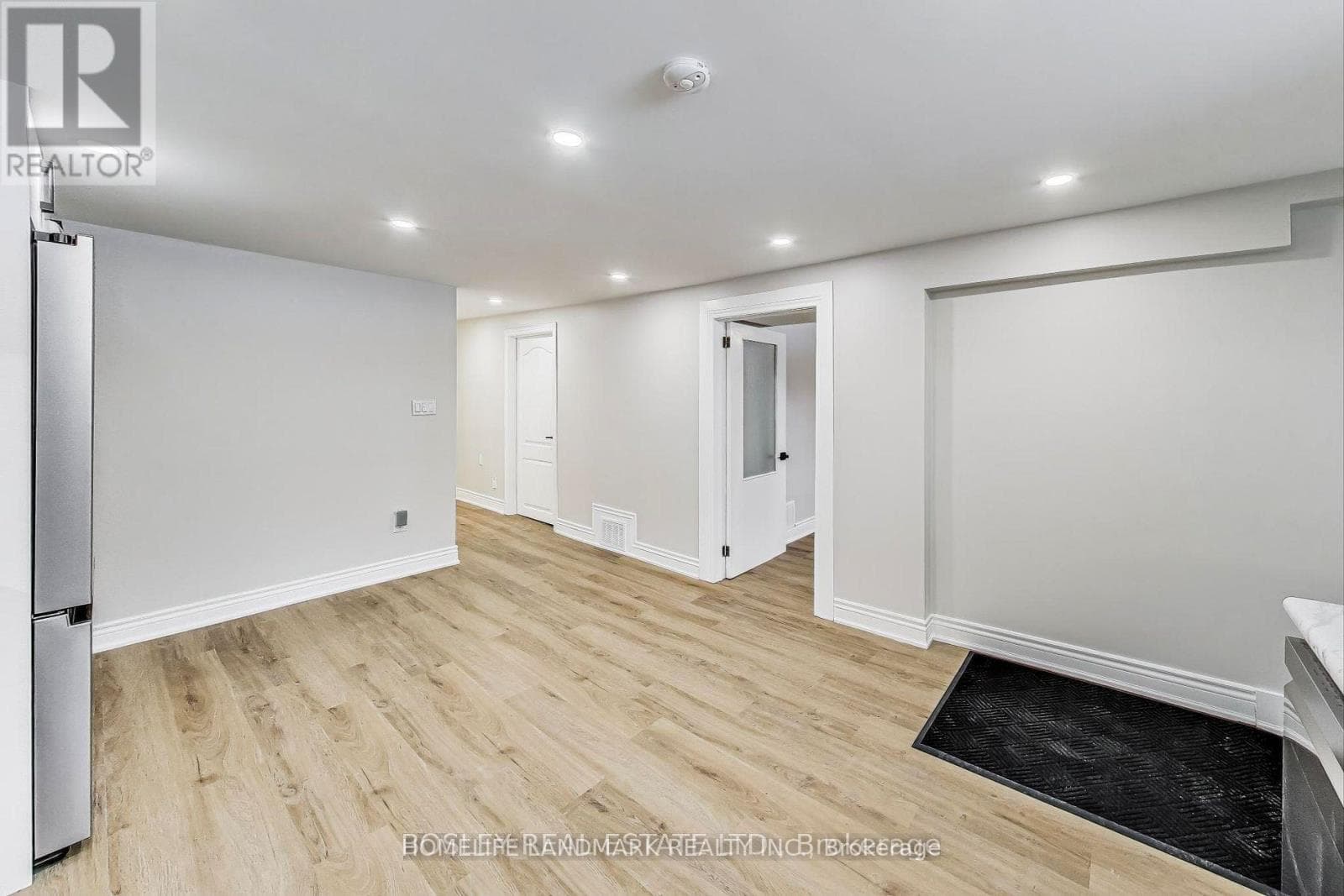 Single Family at Lower- 89 Chiswick Avenue, Toronto (Brookhaven-Amesbury), Ontario - Photo 6 - RE/MAX Garden City Realty