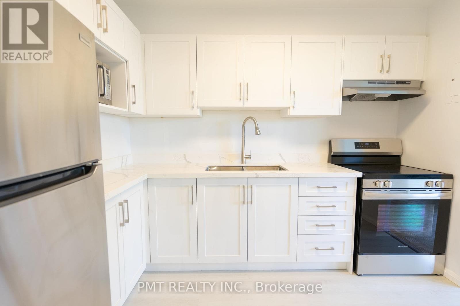 Single Family at 305- 1455 Lawrence Avenue, Toronto (Brookhaven-Amesbury), Ontario - Photo 4 - RE/MAX Garden City Realty