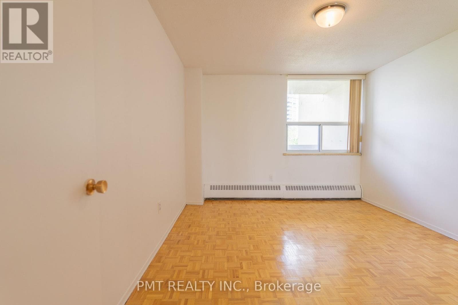 Single Family at 305- 1455 Lawrence Avenue, Toronto (Brookhaven-Amesbury), Ontario - Photo 9 - RE/MAX Garden City Realty