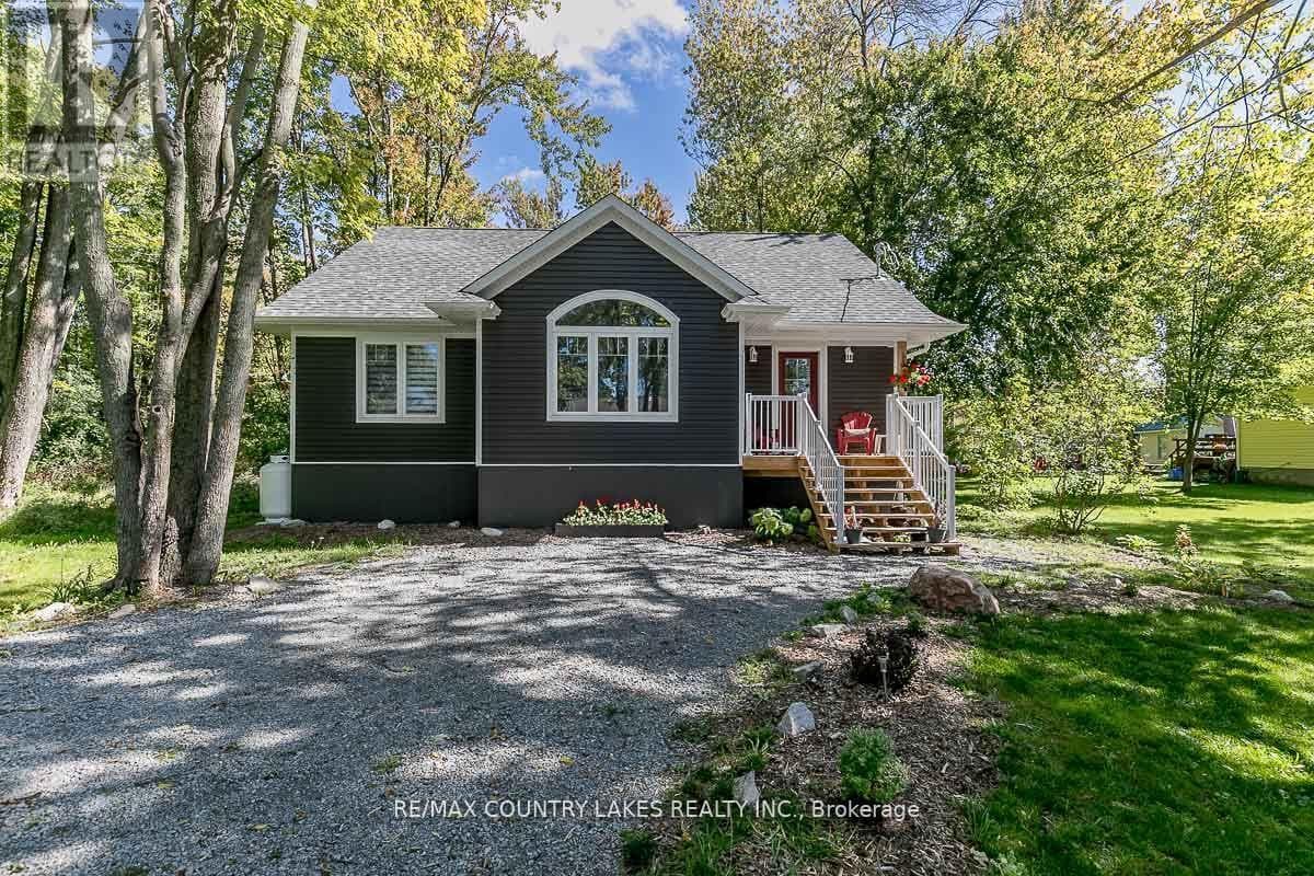 2589 Lakeshore Drive