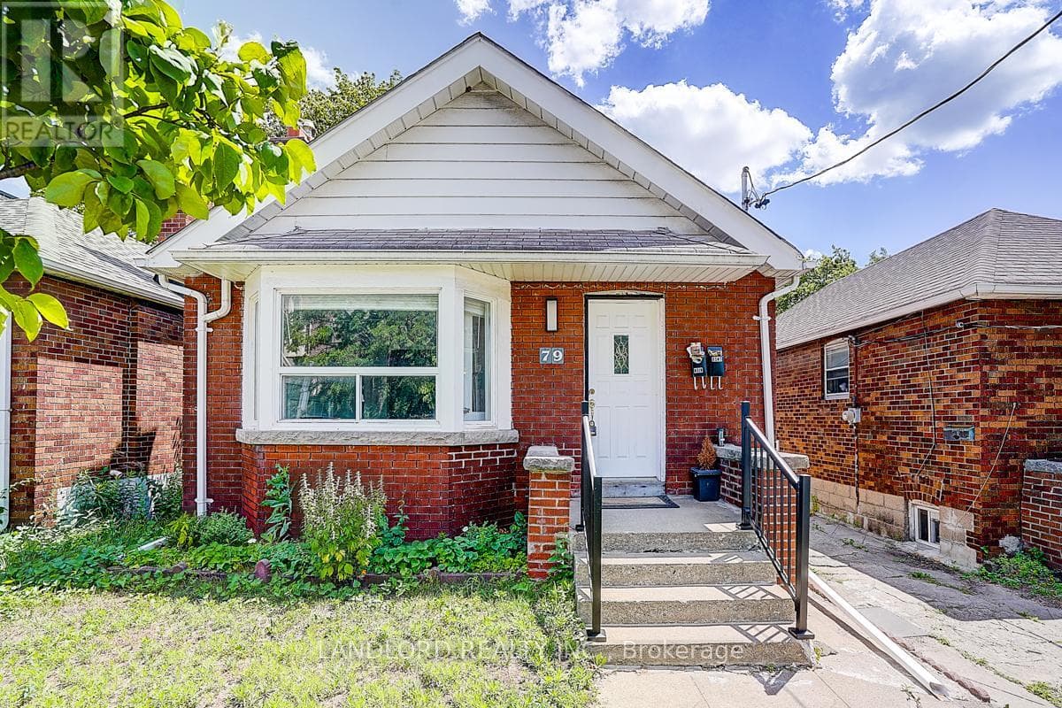 Single Family at Lower- 79 O'Connor Drive, Toronto (Broadview North), Ontario - Photo 3 - RE/MAX Garden City Realty