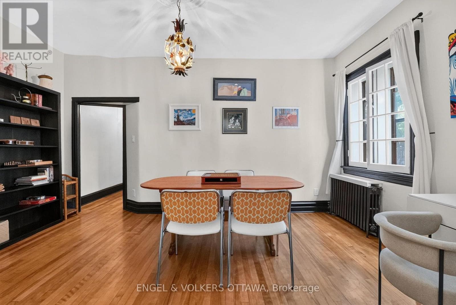 Single Family at 128 Second Avenue, Ottawa, Ontario - Photo 10 - RE/MAX Garden City Realty