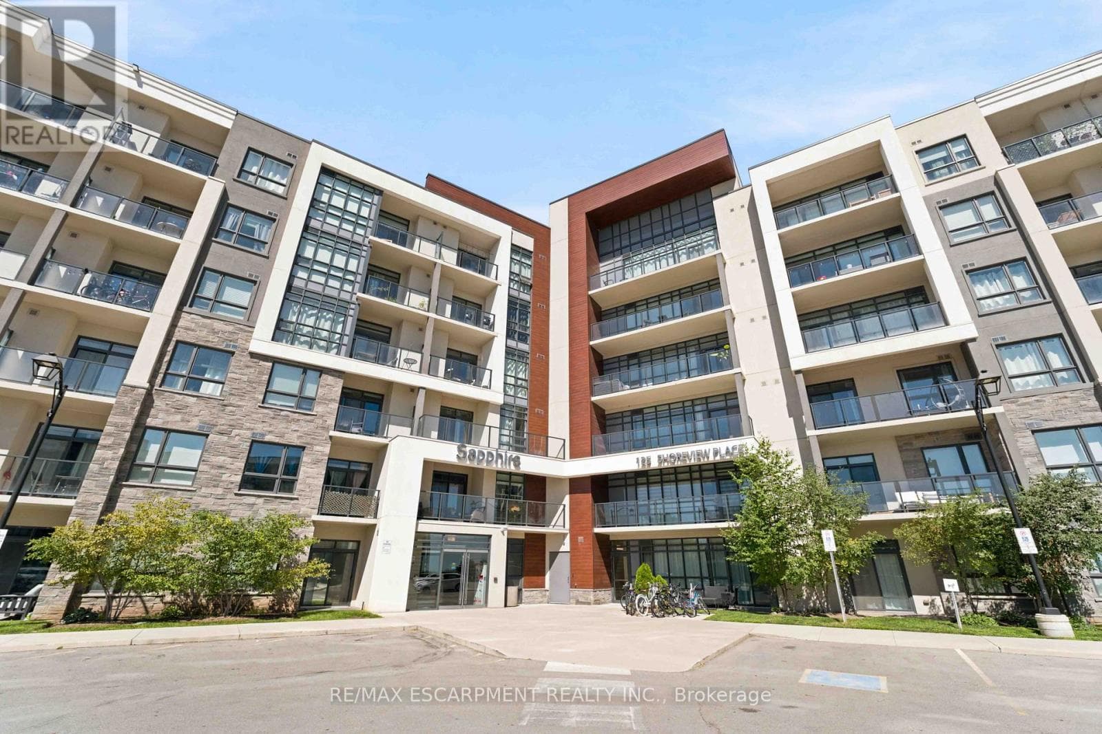411- 125 Shoreview Place