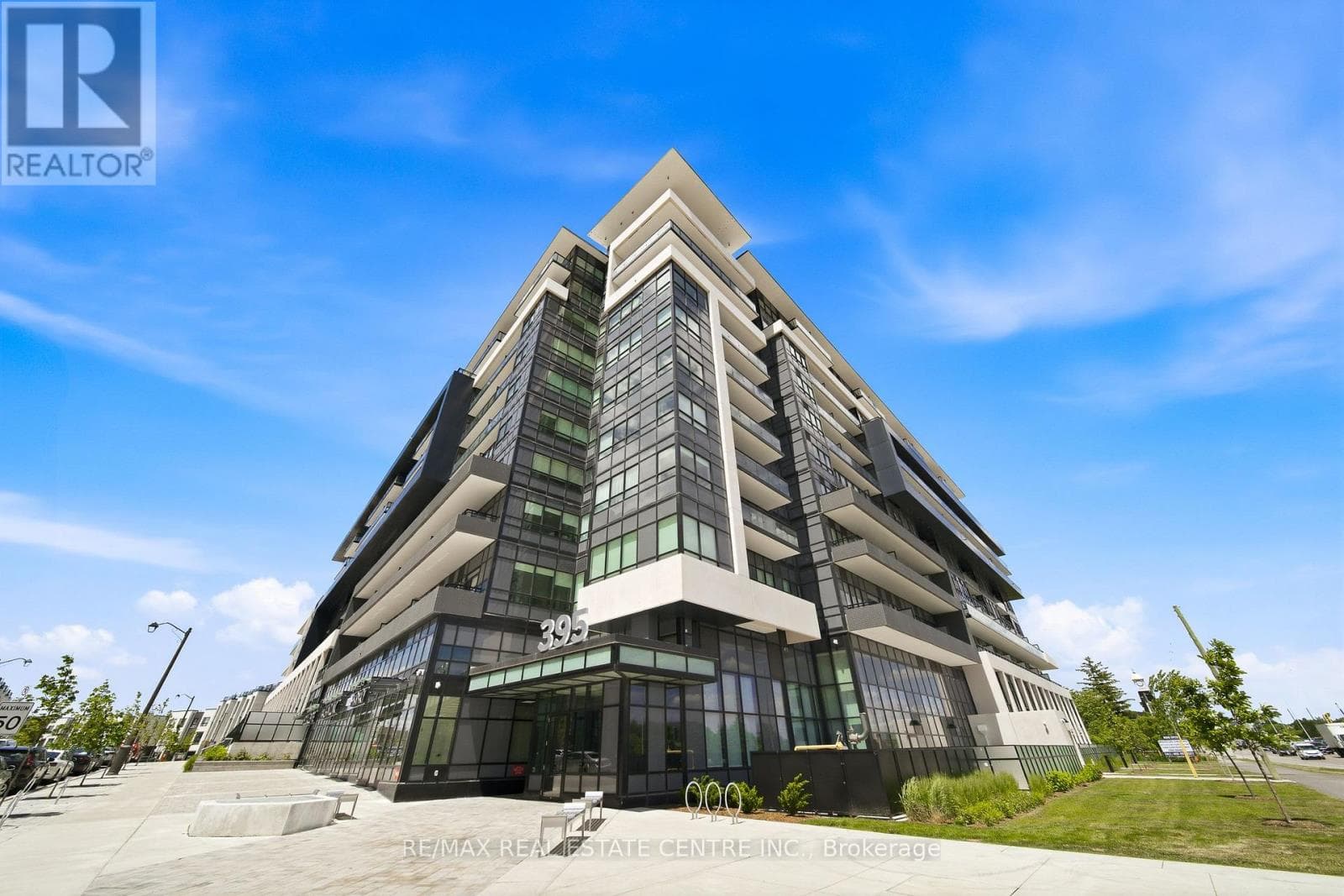 221- 395 Dundas Street