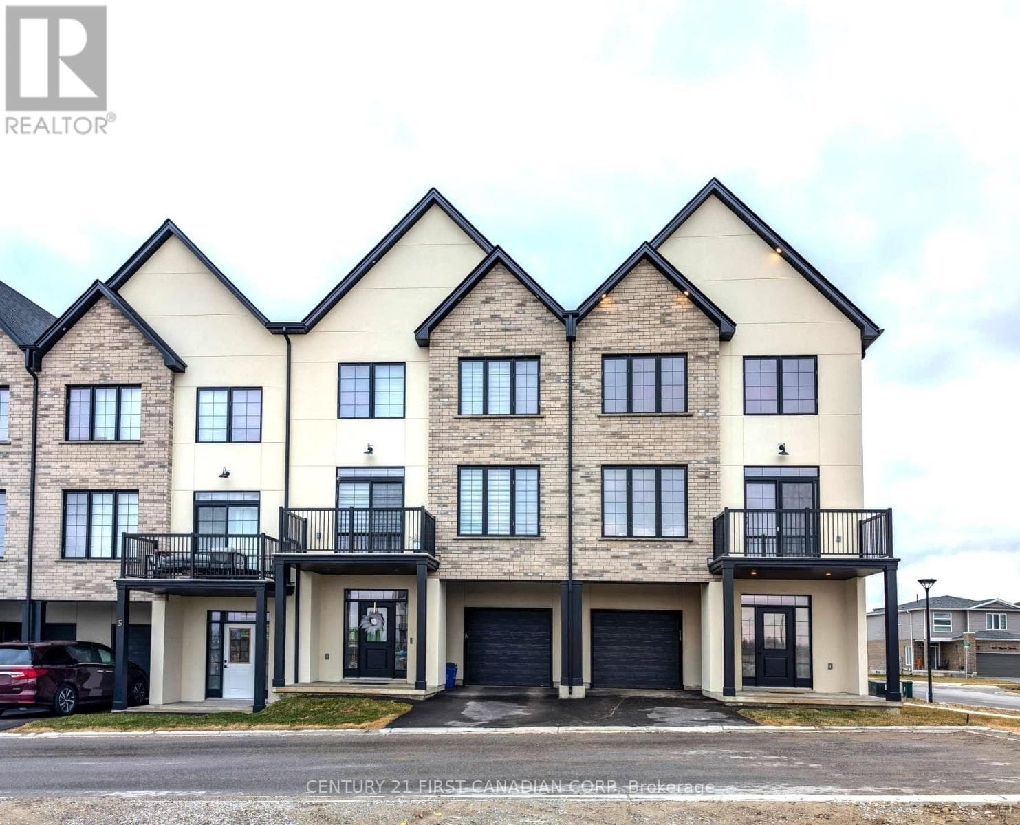 38- 235 Kennington Way