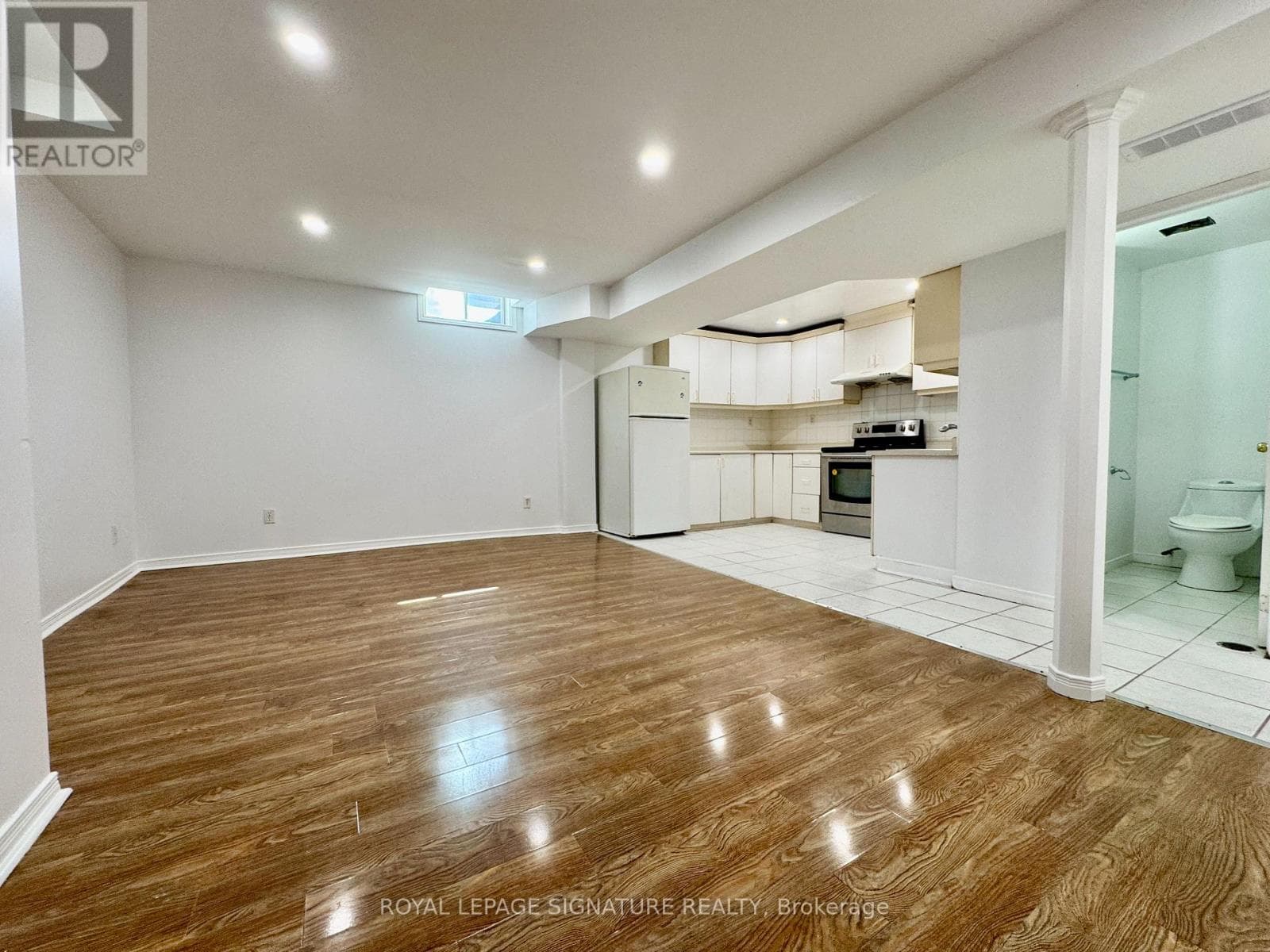 Single Family at Bsmt- 7 Timbers Circle, Markham (Milliken Mills East), Ontario - Photo 6 - RE/MAX Garden City Realty