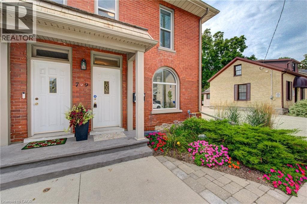 Single Family at 9 SALISBURY Avenue, Cambridge, Ontario - Photo 3 - RE/MAX Garden City Realty