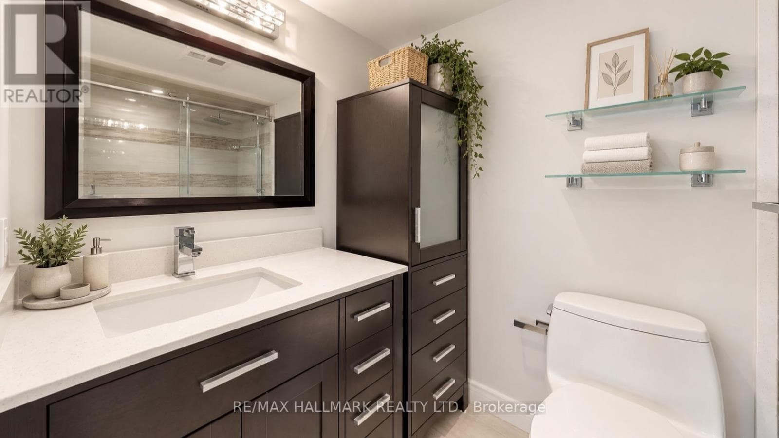 Single Family at 702- 5 Weldrick Road, Richmond Hill (North Richvale), Ontario - Photo 7 - RE/MAX Garden City Realty