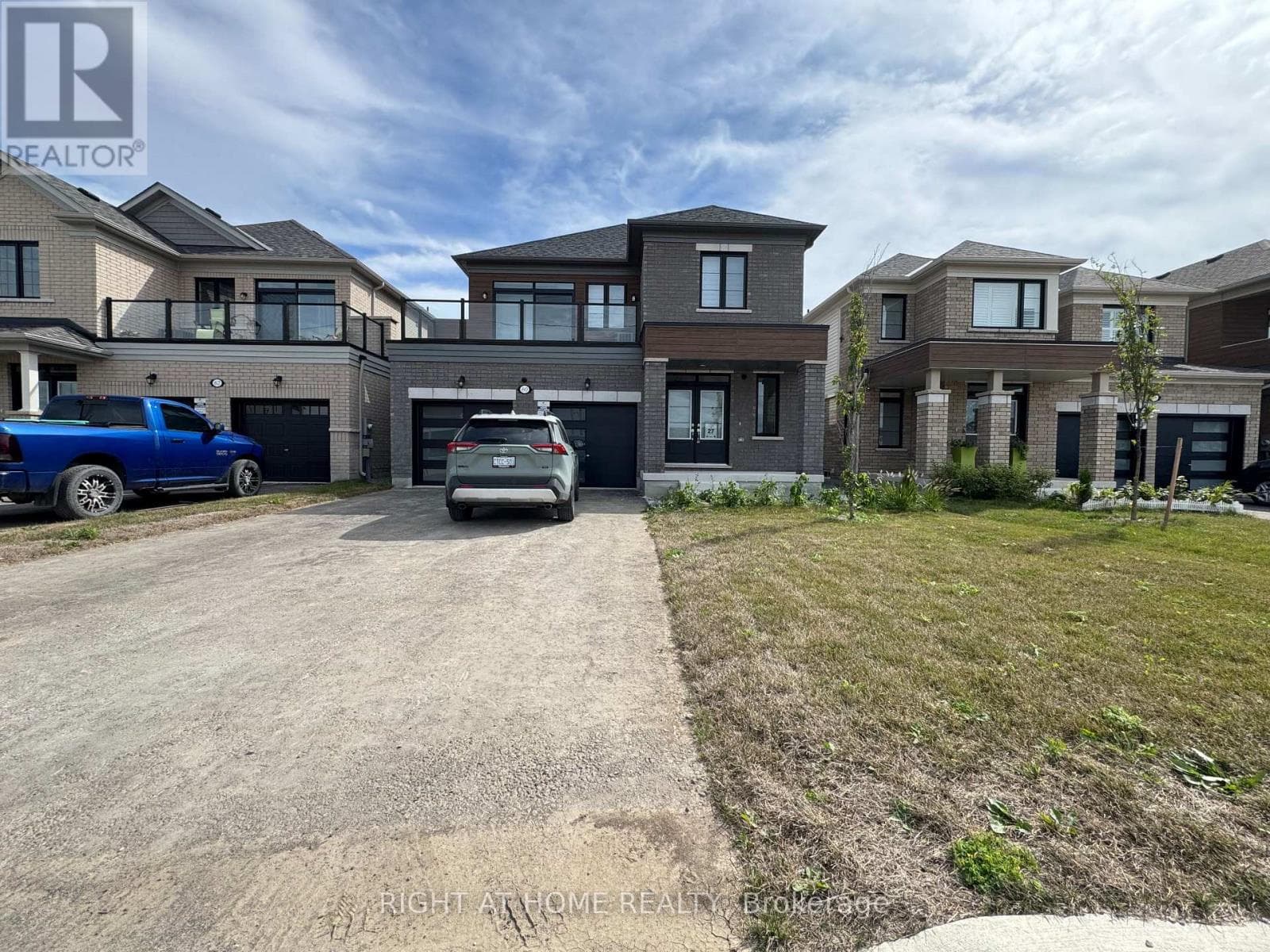 Main- 60 Debois Street