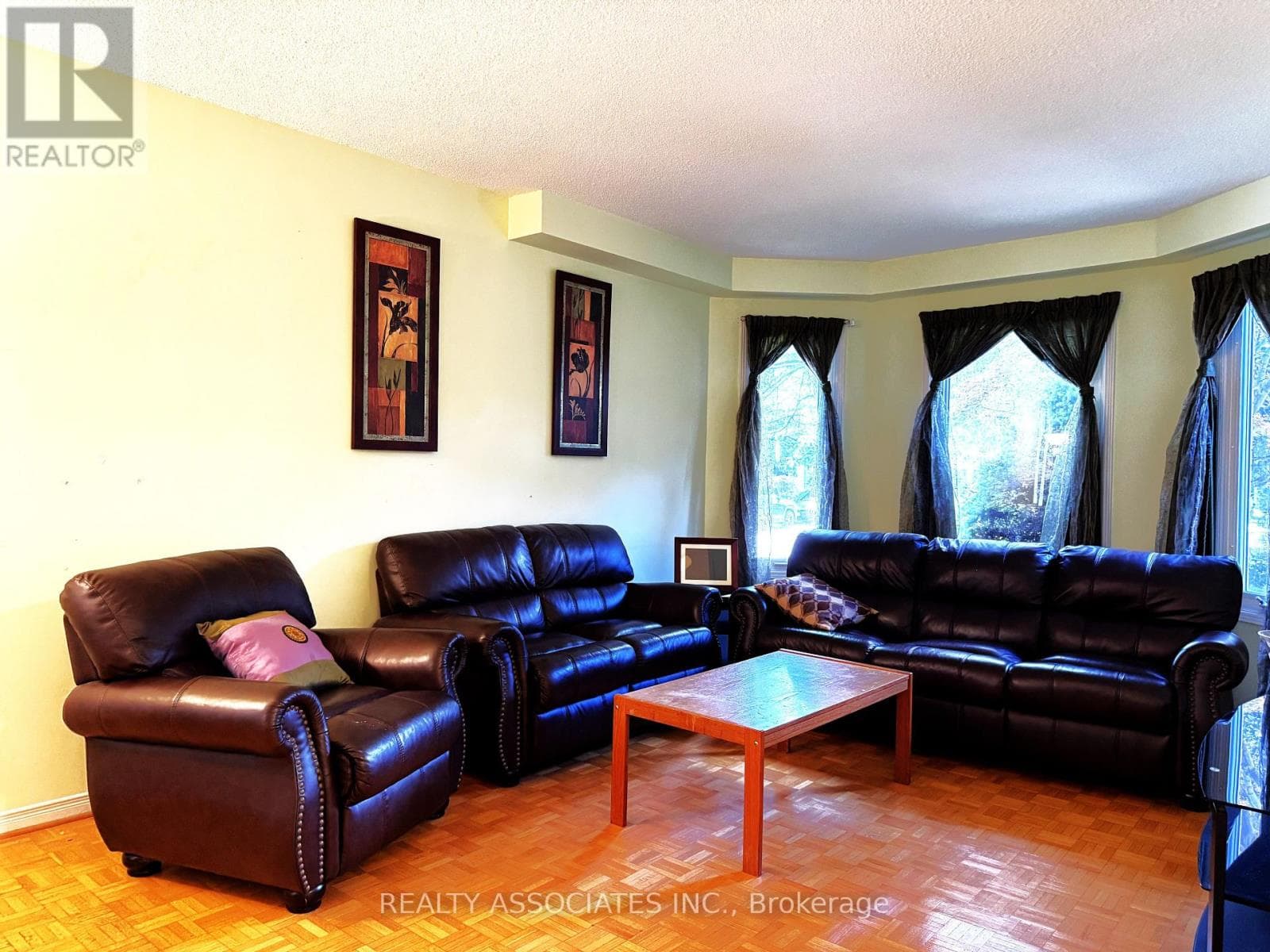 Single Family at 46 Lagani Avenue, Richmond Hill (Doncrest), Ontario - Photo 3 - RE/MAX Garden City Realty