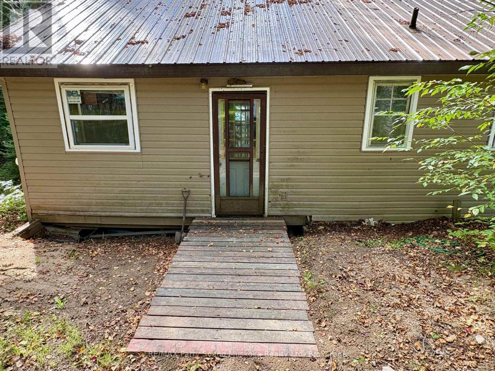 Single Family at 321 Pine Road, Magnetawan, Ontario - Photo 3 - RE/MAX Garden City Realty
