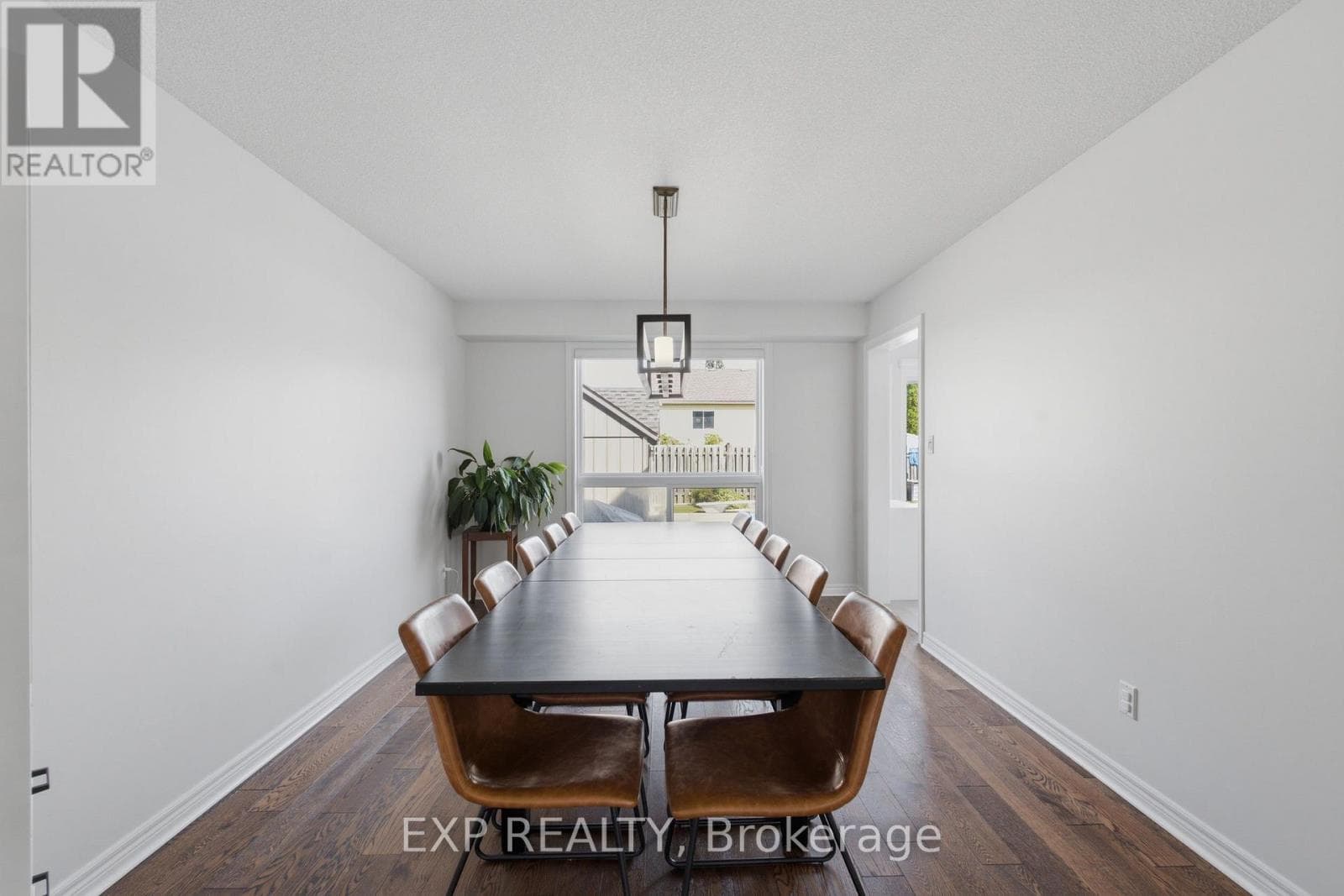 Single Family at 50 Crysler Crescent, Thorold (Confederation Heights), Ontario - Photo 9 - RE/MAX Garden City Realty