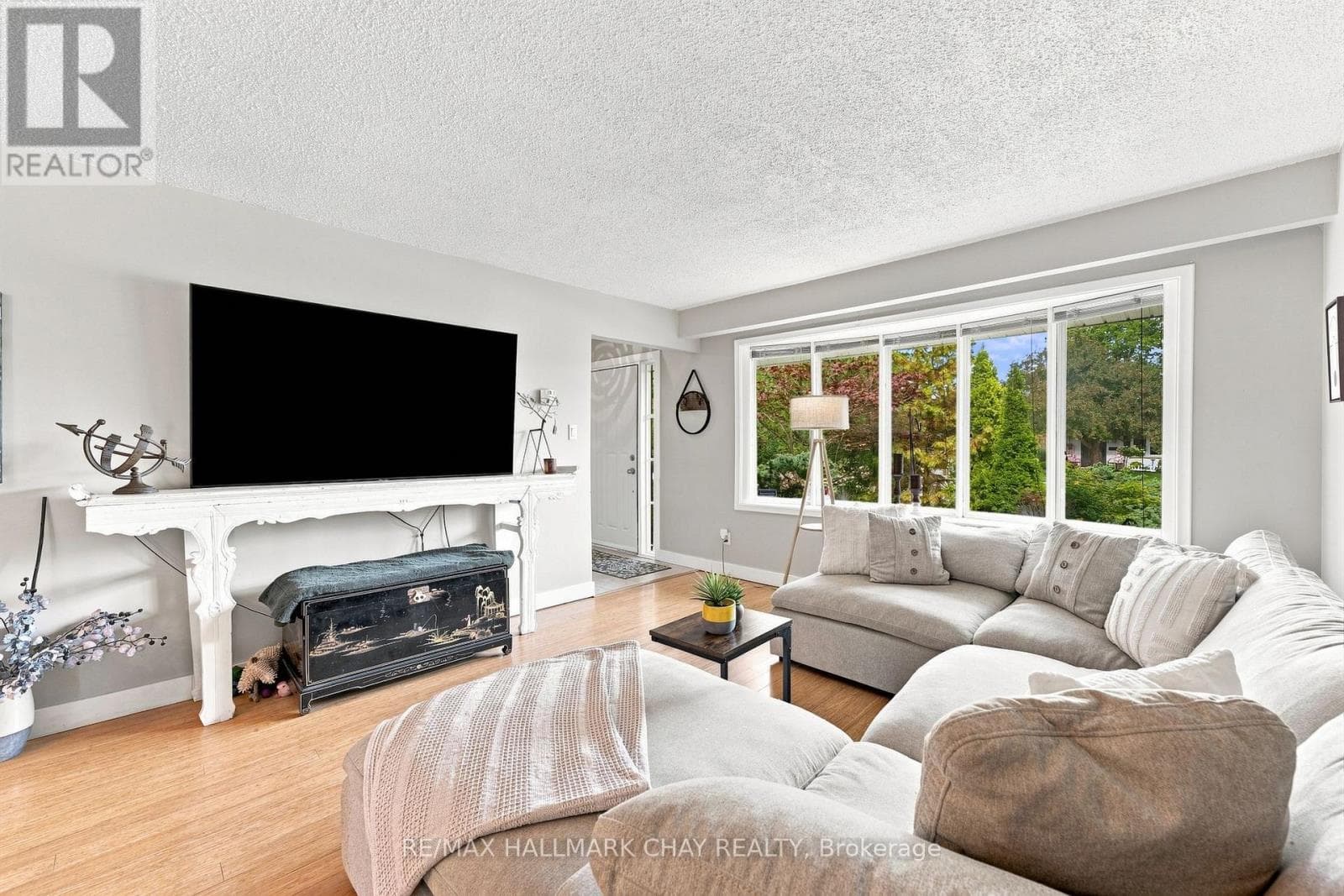 Single Family at 30 Harding Avenue, Barrie (Cundles East), Ontario - Photo 7 - RE/MAX Garden City Realty