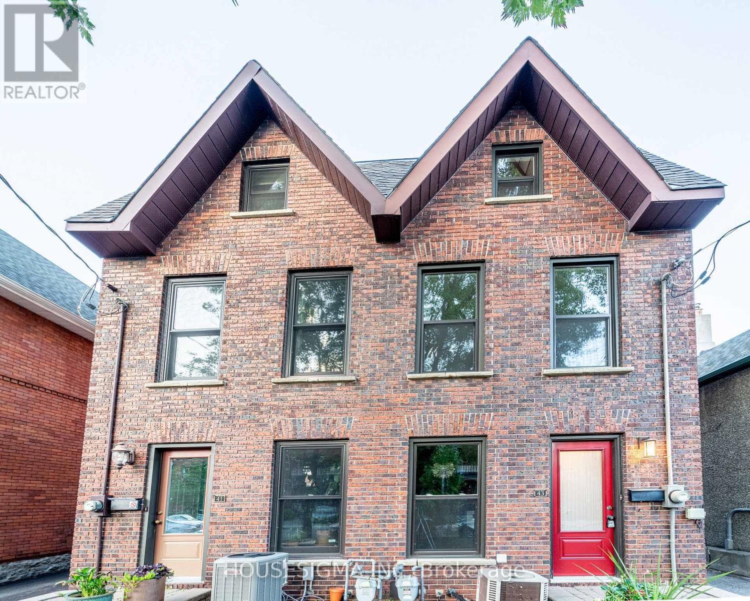 43 Sweetland Avenue