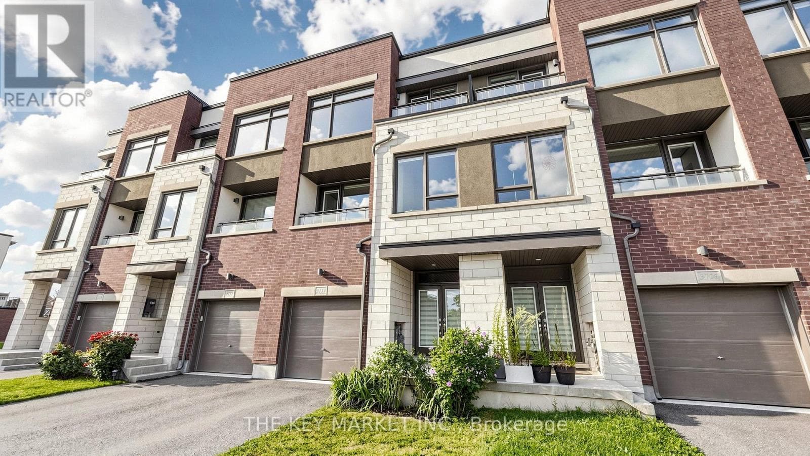 Single Family at 3114 Ernest Appelbe Boulevard, Oakville (GO Glenorchy), Ontario - Photo 1 - RE/MAX Garden City Realty