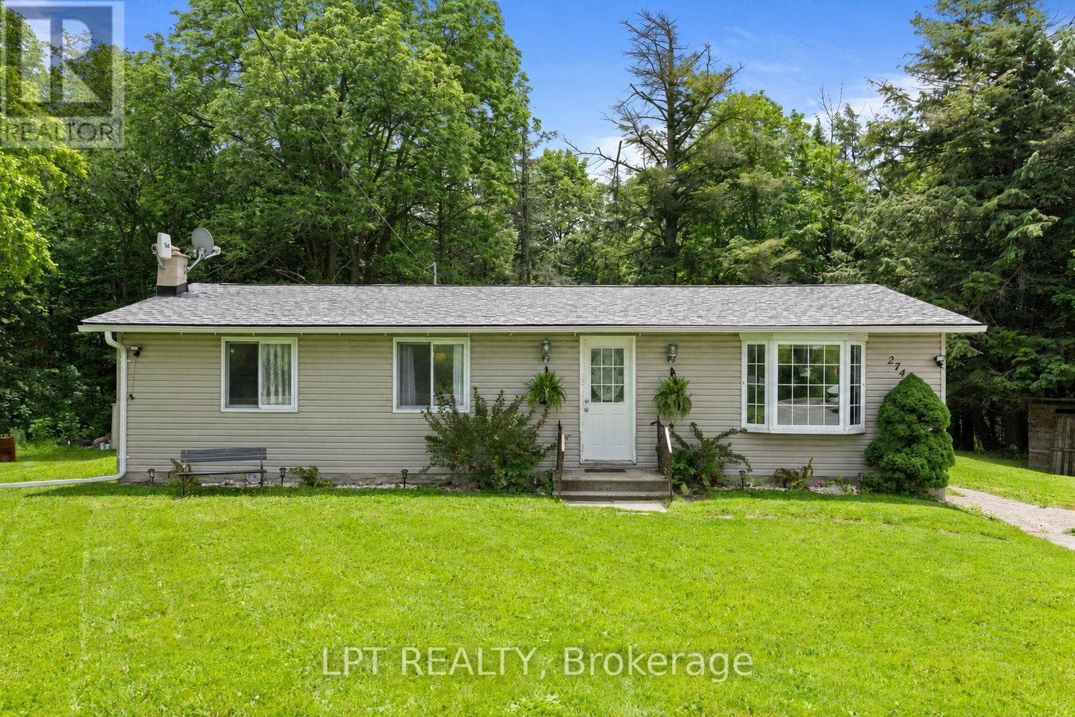 2743 Lockhart Road