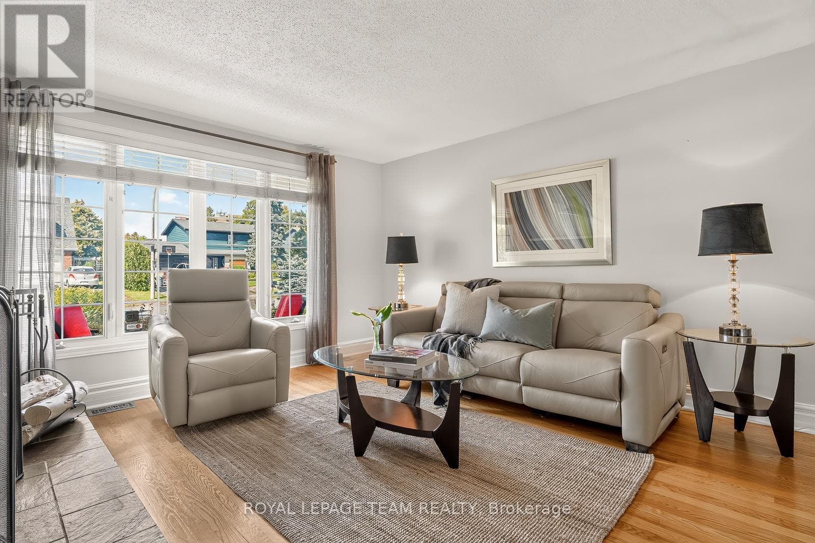 Single Family at 1840 Appleford Street, Ottawa, Ontario - Photo 4 - RE/MAX Garden City Realty