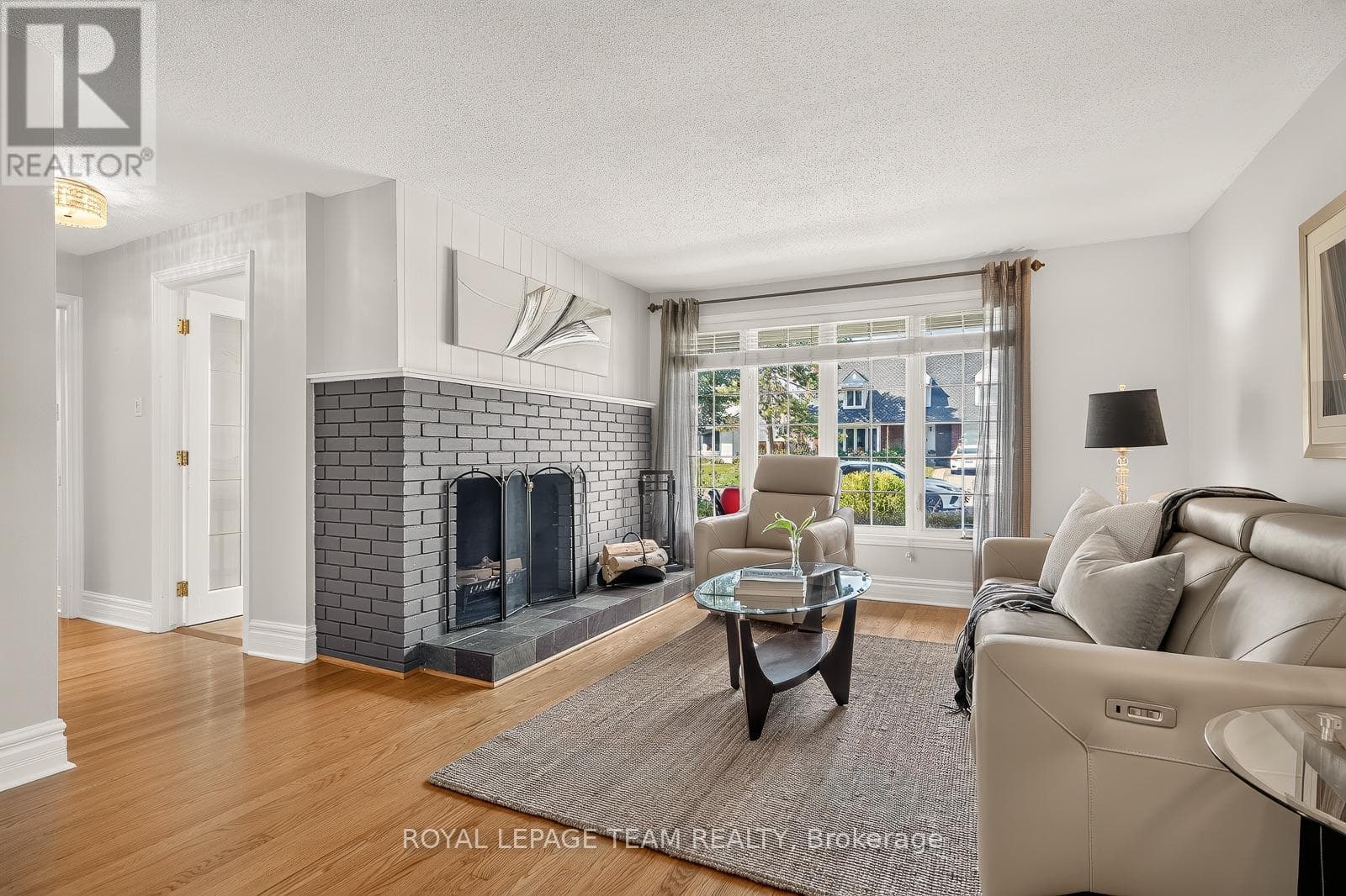 Single Family at 1840 Appleford Street, Ottawa, Ontario - Photo 6 - RE/MAX Garden City Realty