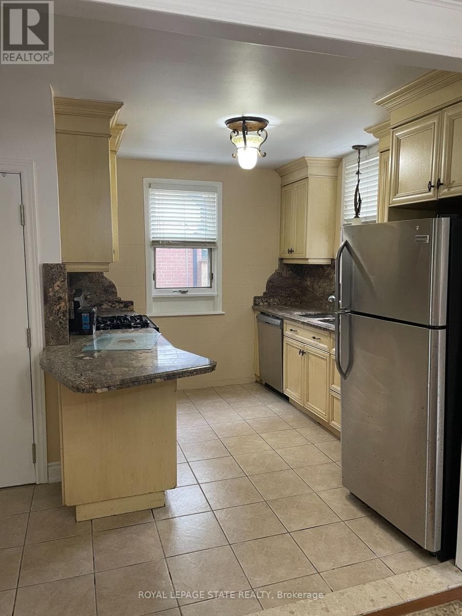 Single Family at Upper- 225 East 14th Street, Hamilton (Inch Park), Ontario - Photo 9 - RE/MAX Garden City Realty