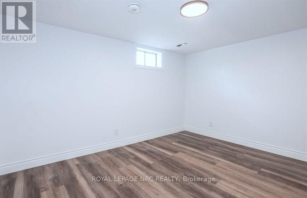 Single Family at Lower- 125 Meredith Drive, St. Catharines (Carlton/Bunting), Ontario - Photo 10 - RE/MAX Garden City Realty
