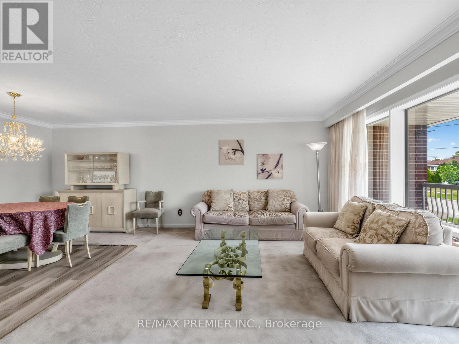 Single Family at 12 Goldcrest Boulevard, Toronto (Rustic), Ontario - Photo 9 - RE/MAX Garden City Realty