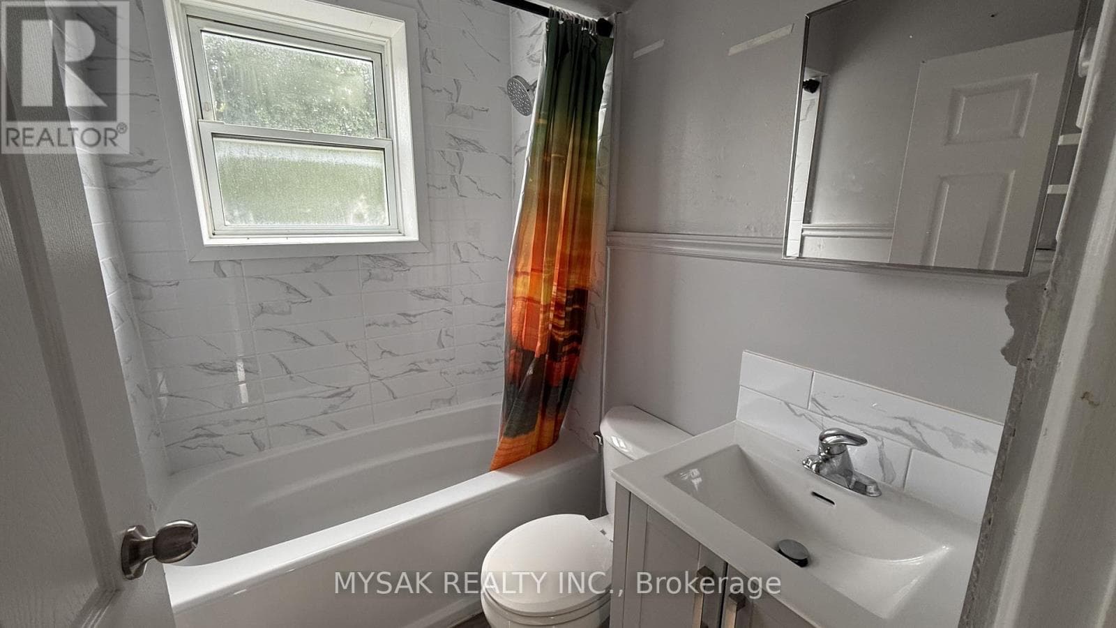 Multi-family at 106 Lorne Avenue, Chatham-Kent (Chatham), Ontario - Photo 7 - RE/MAX Garden City Realty